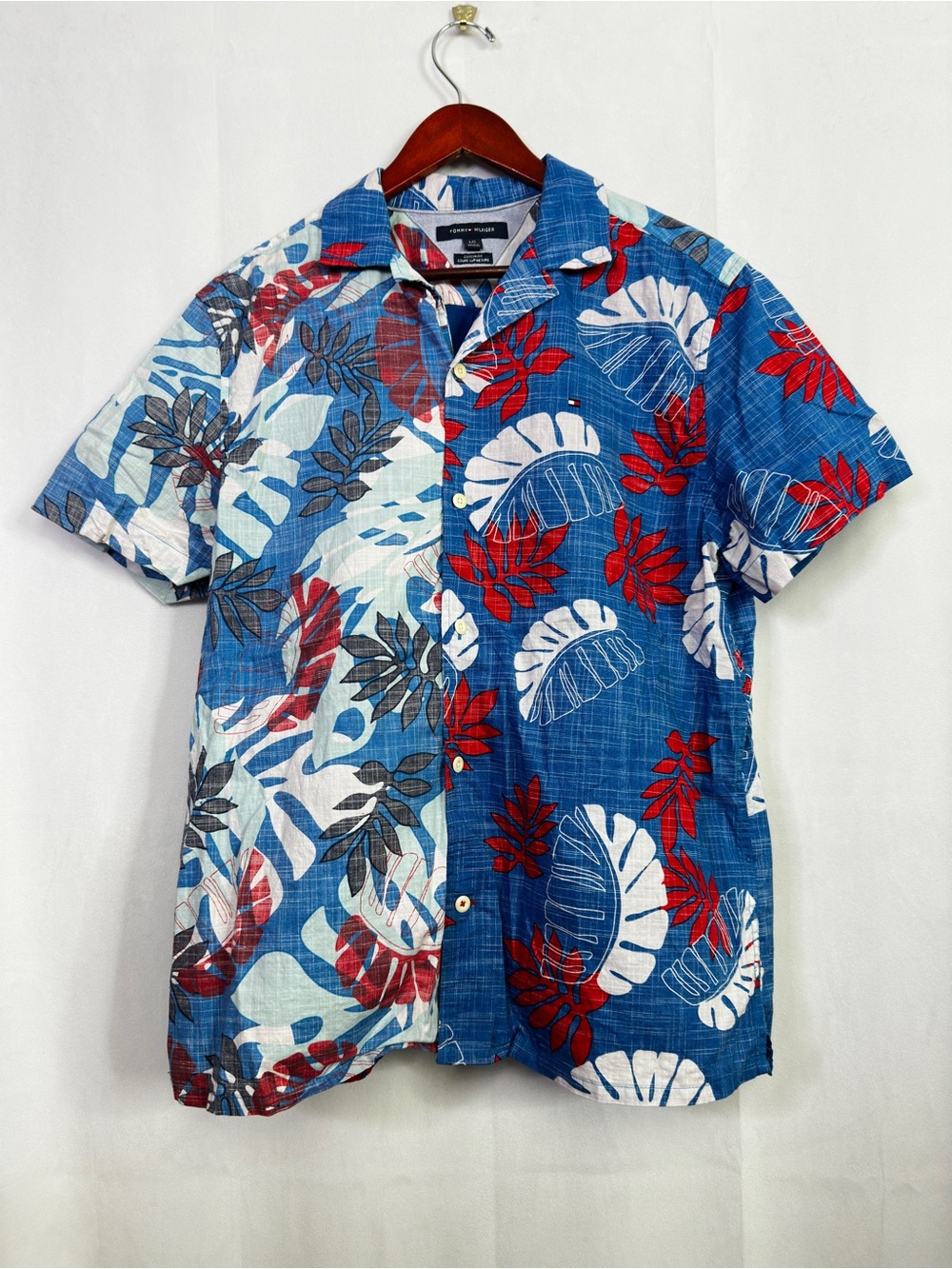 Tommy Hilfiger Floral Tropical Button Up Hawaiian Shirt Custom Fit Large Mens